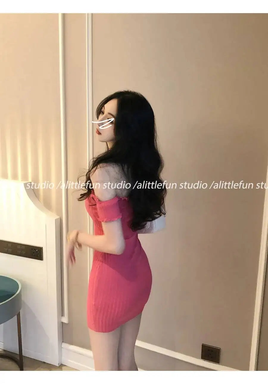 2026 New Summer Women's Knitted Short Sleeve Dress Atmosphere Style Outfit Petite Waist Trimming Slim Fit Hip Wrap Short Dress