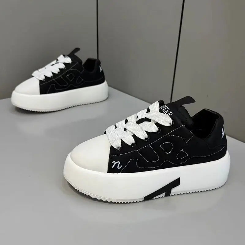 2025 Autumn New Men's Sneakers Round Head Lace-Up Casual Shoes Solid Color Fashion Platform Trend Board Shoes zapatillas hombre