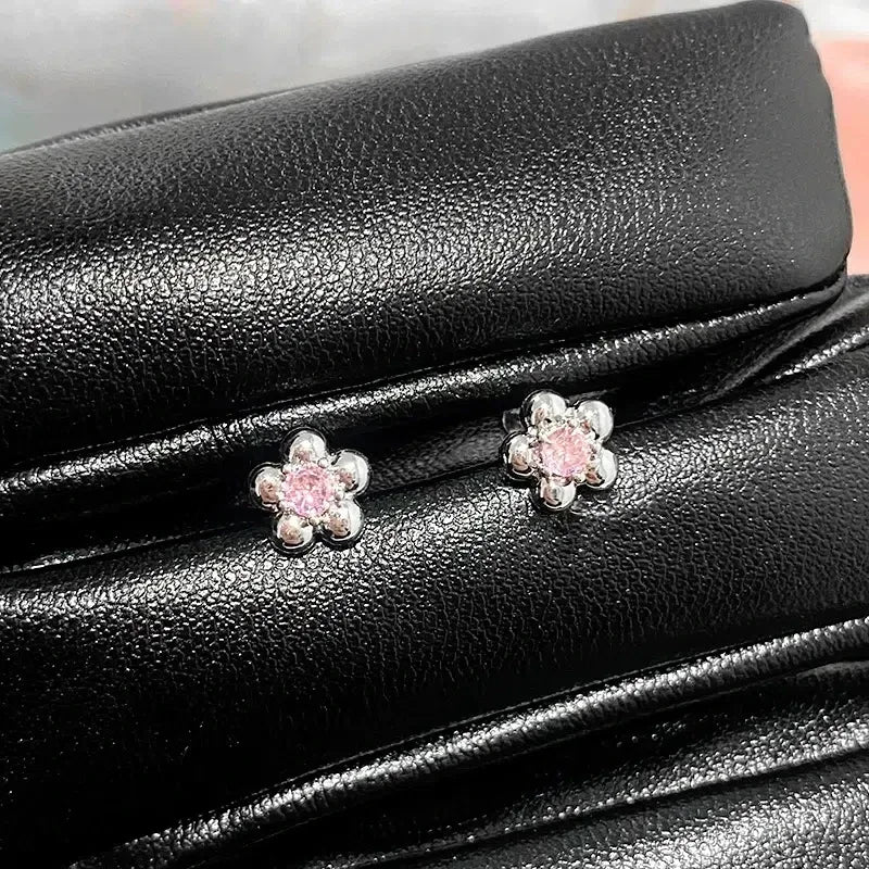1 PCS New Fashion Cute Pink Zircon Crystal Ear Bone Nail 316L Medical Titanium Steel Earrings for Women Y2K Punk Jewelry