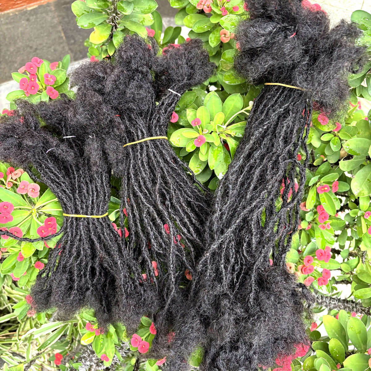 0.2cm Colored Handmade Inter Loc Extension Human Hair 10in Permanent Micro Sisterlocks Extensions Natural Looking Soft Dreadlock