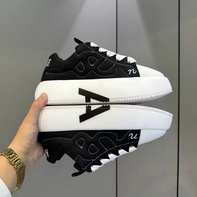2025 Autumn New Men's Sneakers Round Head Lace-Up Casual Shoes Solid Color Fashion Platform Trend Board Shoes zapatillas hombre