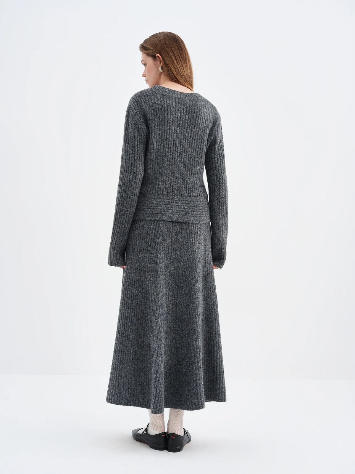 FSLE Fall 2025 Winter New Arrival Elegant Knitwear Twisted Knit Sweater and Skirt Two-Piece Outfit Sweater and Long Skirts Sets