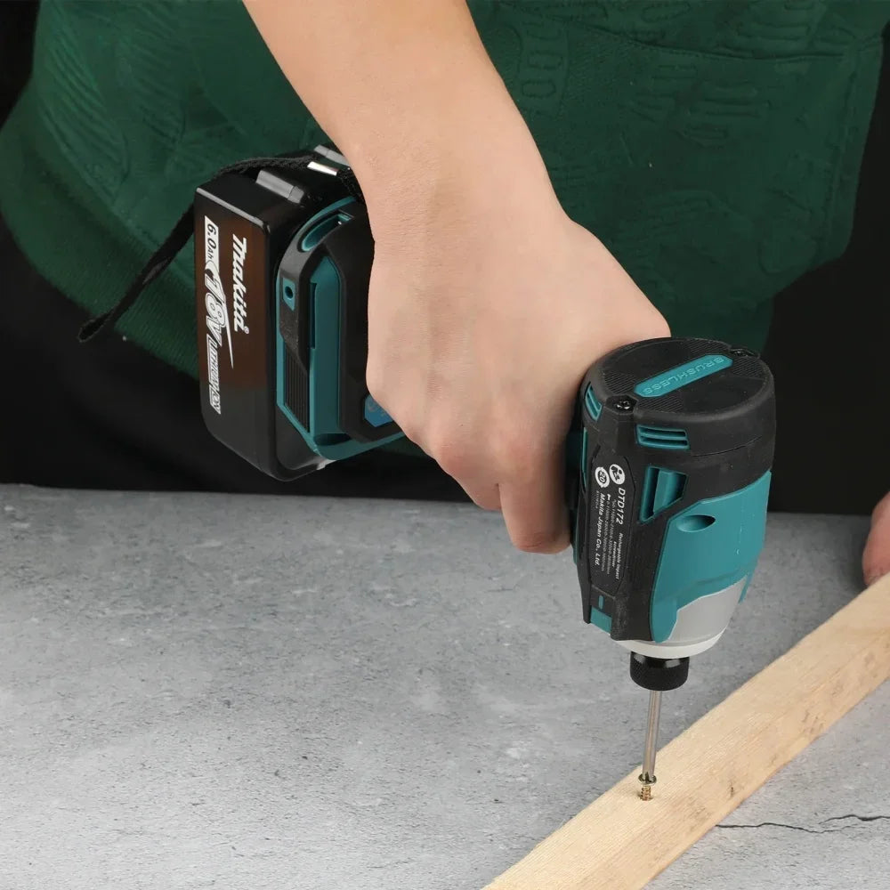 Makita DTD172 Impact Drive 1/4inch Brushless Electric Screwdriver Cordless 180N.m Electric Drill Power Tools