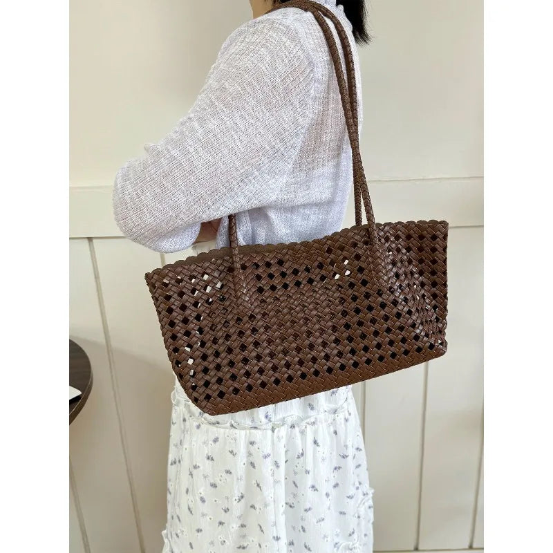 2026 New Fashion Hollow Out Woven Tote Bag for Women Large Capacity Commute Single Shoulder Handbag for Summer
