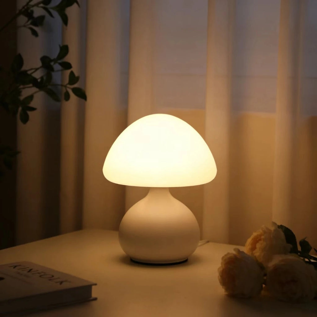 USB Powered Mushroom Table Lamp, Ambient Light, Bedroom Modern Simple and Atmospheric Table Lamp, Small Night Light, Decorative