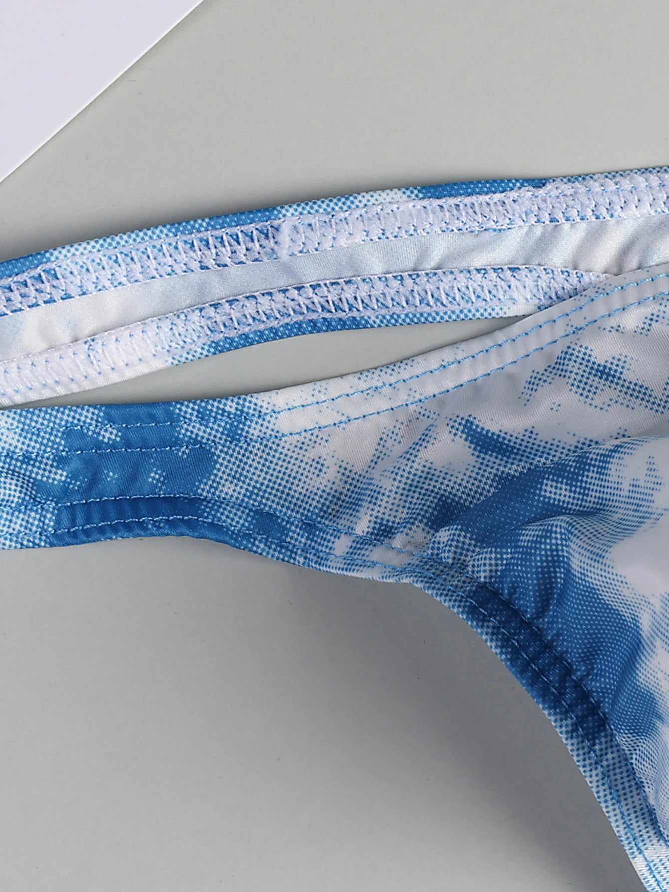 Sports Print Men Thong Male Breathable G-String Seamless Sports Panties Sexy T-back Exotic Lingerie HT143