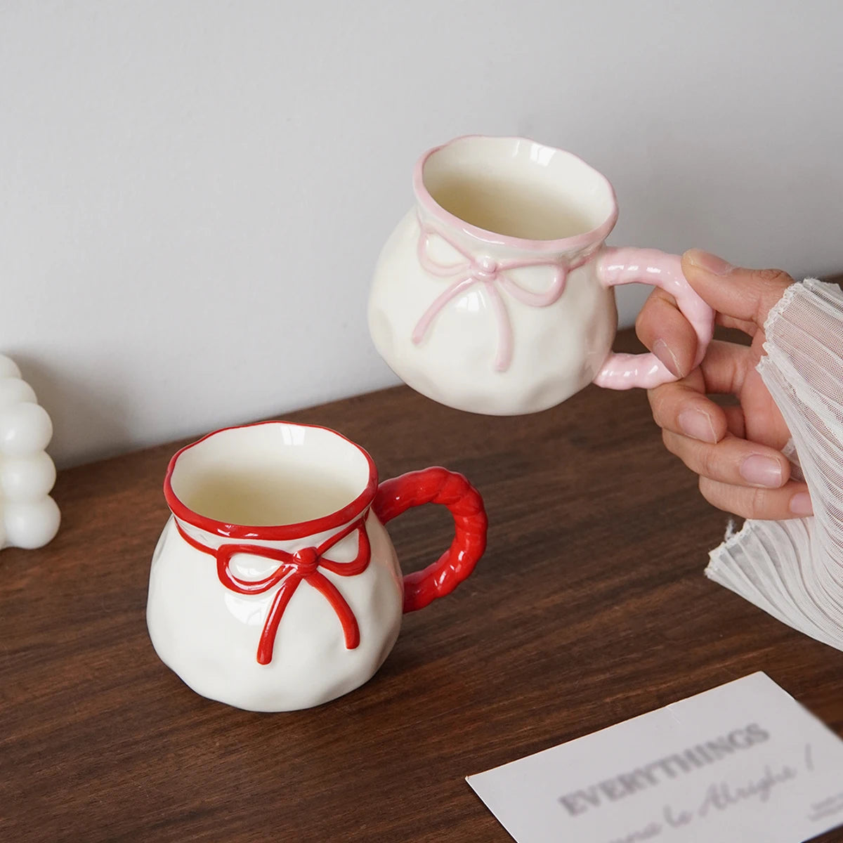 1Pc Ceramic Cup with Bowknot Design, Small Capacity Coffee Cup with Bowknot Handle, Household Daily Drinking Cup, Suitable for Afternoon Tea and Black Tea, Suitable for Espresso Cups in Restaurants and Cafes, Gift for Giving