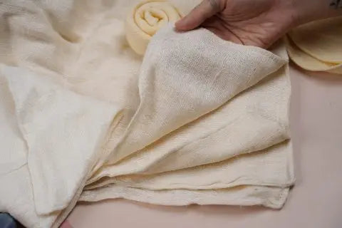 Hot Price Multi-Purpose Beige 30x30cm Silk Hand Towel Sustainable and Anti-Bacteria From Vietnamese Supplier