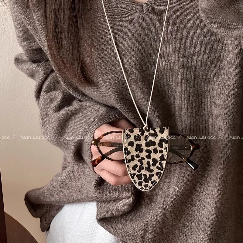 Leopard Print Eyeglasses Storage Bag Durable Hanging Neck Clip Easy Access Protection Simple Pendant Design