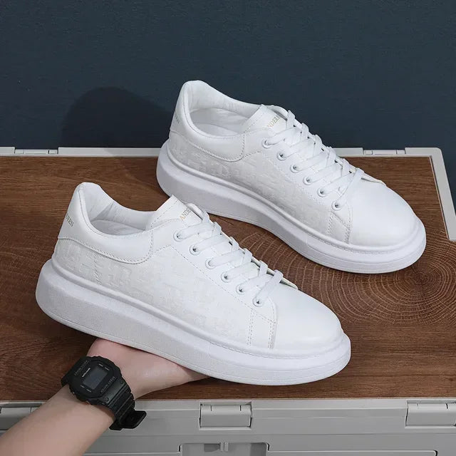 2026 Men's Casual Shoes Spring and Autumn Flat-soled Casual Leather Shoes Sports Shoes Black and White Men's Thick-soled Shoes