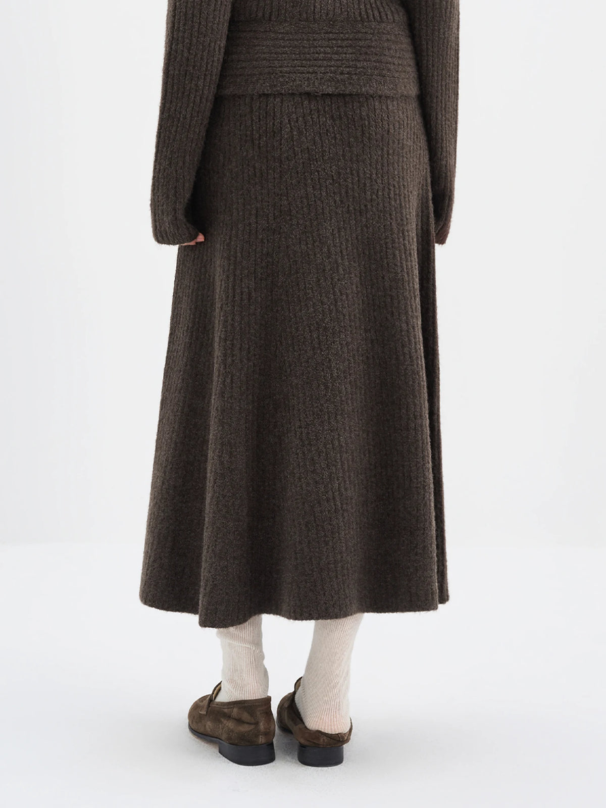 FSLE Fall 2025 Winter New Arrival Elegant Knitwear Twisted Knit Sweater and Skirt Two-Piece Outfit Sweater and Long Skirts Sets