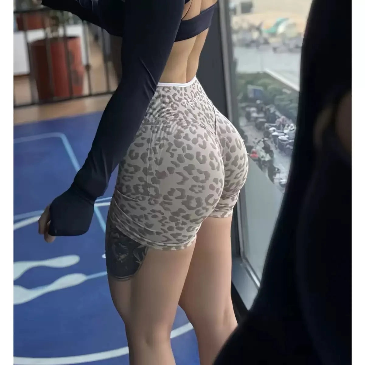 LOGO Quick-drying Seamless High Elastic Abdominal Tinting High Waist Hip-lifting Tight Outer Wear Running Slim Yoga Shorts