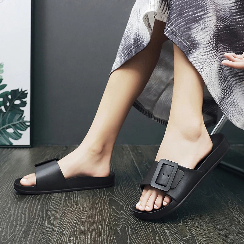 Adjustable Buckle Women's Sandals, Non-Slip, Lightweight, Flat-Soled Slip-On Sandals for Outdoor Wear, Beach Sandals, Bathroom S