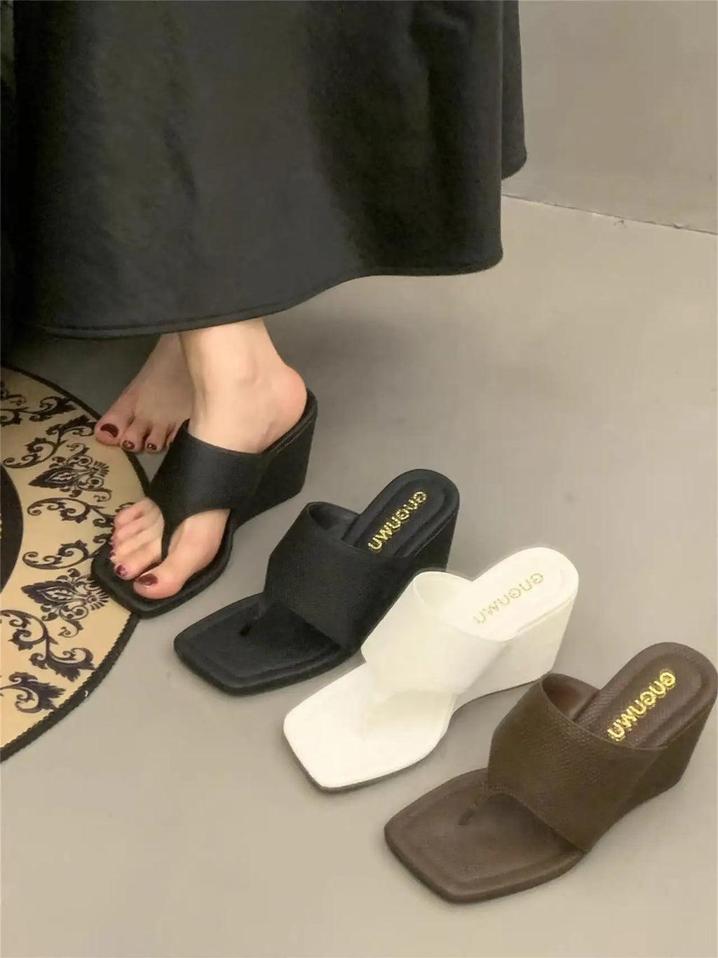 2025 Spring and Autumn New Style Slimming Slope Heel Korean Version Bare Toe Flip Flops Cool Slippers Sandals