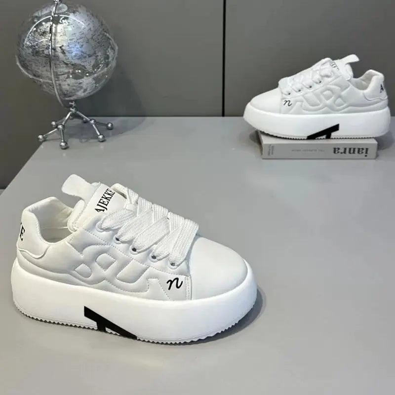 2025 Autumn New Men's Sneakers Round Head Lace-Up Casual Shoes Solid Color Fashion Platform Trend Board Shoes zapatillas hombre