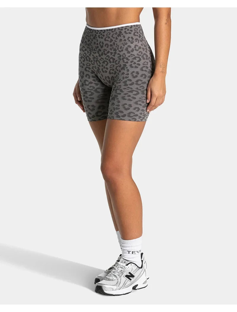 High Waist Leopard  Print  Sculpt Scrunch Shorts for Women Quick-Drying Sexy Peach Yoga PantsFitness Three-Point Design