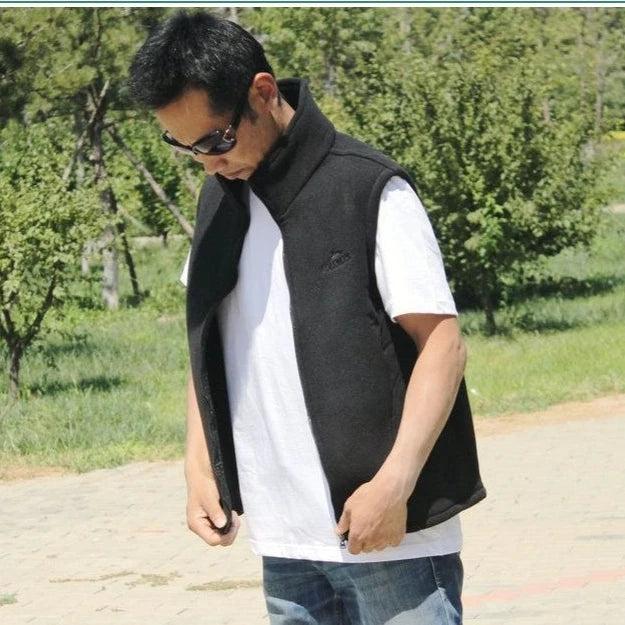 Men's Embroidery Vest Waistcoat Standing Collar Double-sided Fleece Warm Sleeveless Pocket Vest Outdoor Windproof Mens Jacket