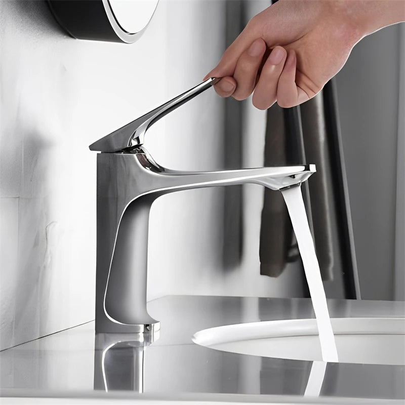 Brass Core Modern Bathroom Sink Faucet Single Handle Deck Mounted Wash Basin Water Tap Hot And Cold Mixer