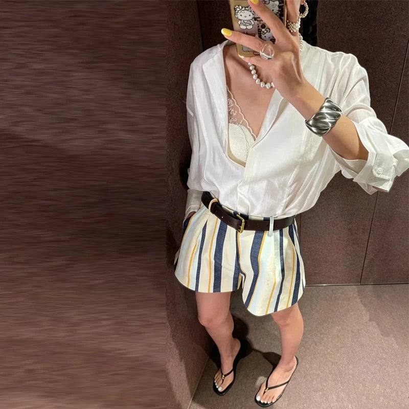 Chic Striped Women's Shorts Loose Mid-Waist Button Pocket Lady Short Pants 2026 Summer Autumn Fashion Female Street Bottoms
