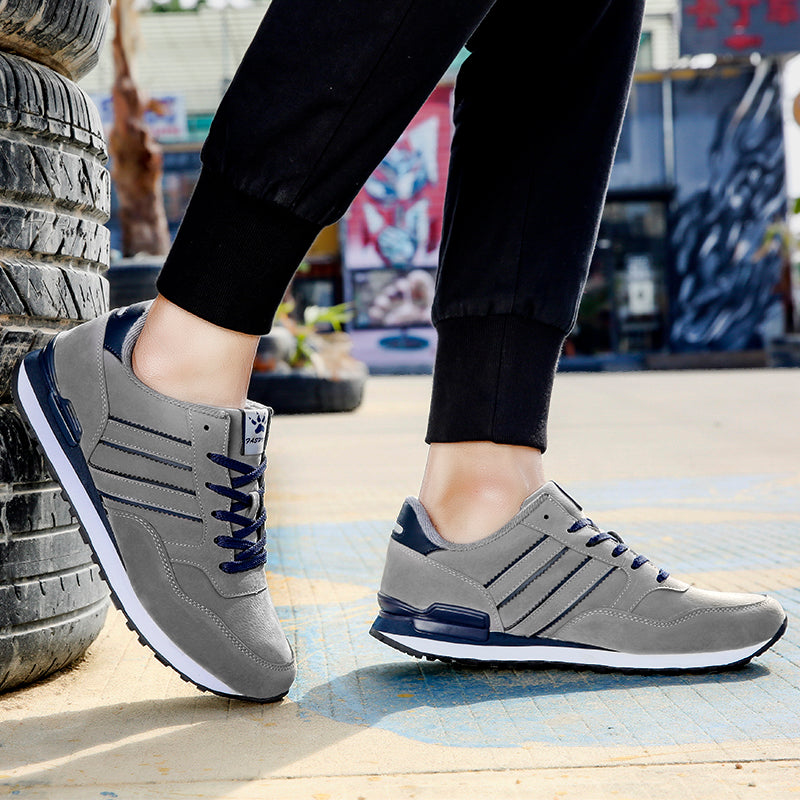 Lightweight Men Sneakers Classical  Suede Leather Men Running Shoes Outdoor Comfortable Sport Shoes Breathable Flat Casual Shoes