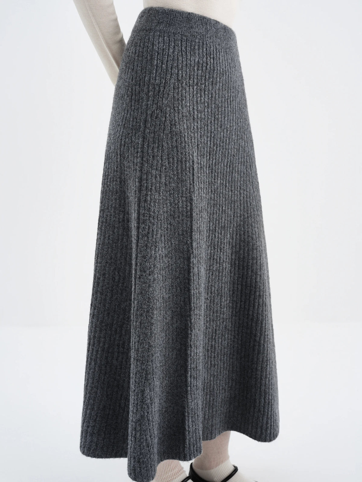 FSLE Fall 2025 Winter New Arrival Elegant Knitwear Twisted Knit Sweater and Skirt Two-Piece Outfit Sweater and Long Skirts Sets