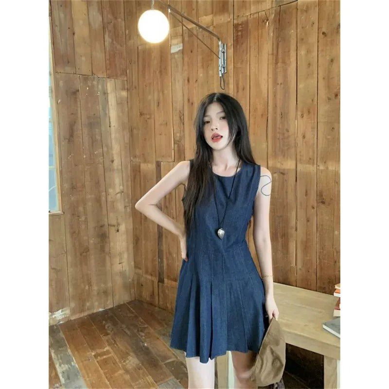 Retro Literary Round Neck Denim Vest Skirt For Women Summer New Loose Slimming Pleated A-line Skirt