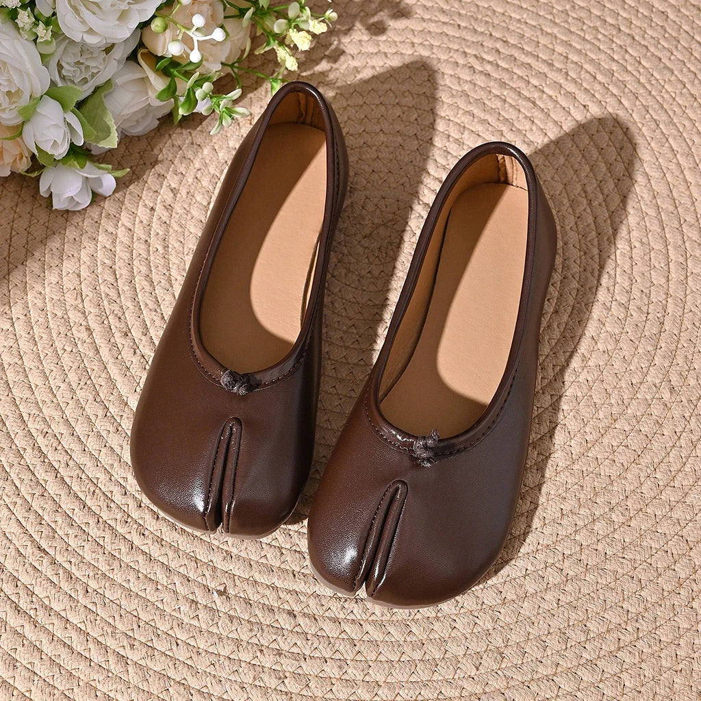 Japanese Style Tabi Ninja Shoes Women Cozy Leather Flats Split Hoof Toe Loafers Femme Mary Jeans Mocasines Ladies Ballerina Shoe