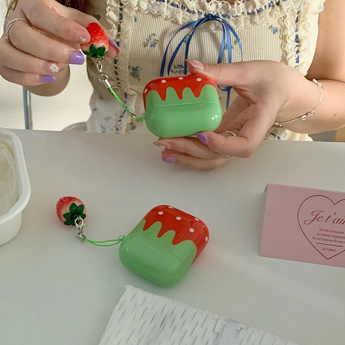 Cute Lovely White Polka Point Red Strawberry Glossy Earphones Cover Case for AirPods 1 2 3 4 5 Pro 2 Pro 3 with Charm Pendant