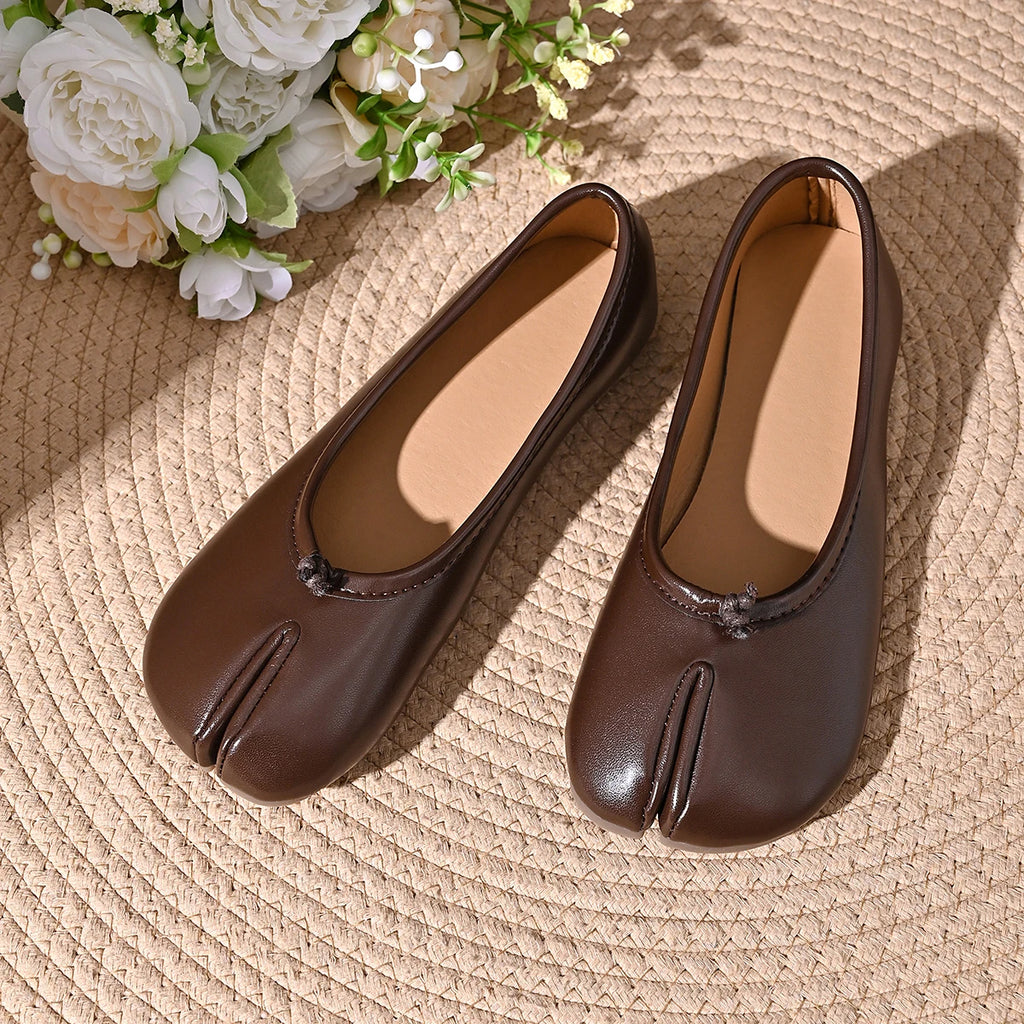 Japanese Style Tabi Ninja Shoes Women Cozy Leather Flats Split Hoof Toe Loafers Femme Mary Jeans Mocasines Ladies Ballerina Shoe