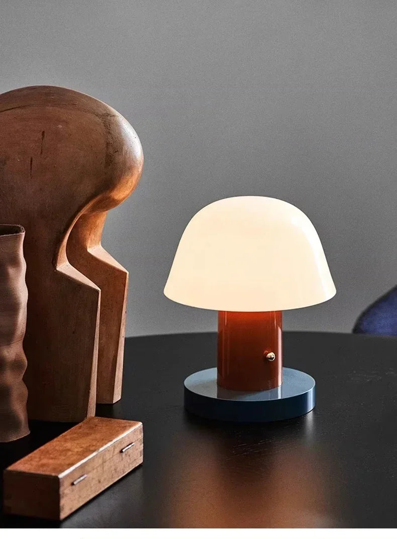 Nordic Danish Retro Small Table Lamp Charging Touch Desk Decoration Warm Atmosphere Mushroom Lamp Bedroom Bedside Lamp LED