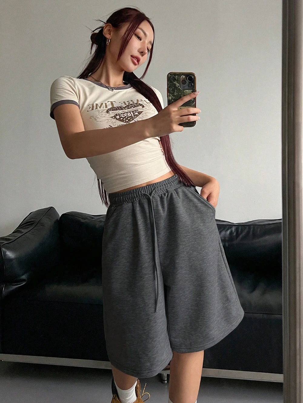 Women's Casual Versatile Stretch Drawstring Waist Loose Shorts Summer Sweater Shorts Fashionable Loose Sports Pants