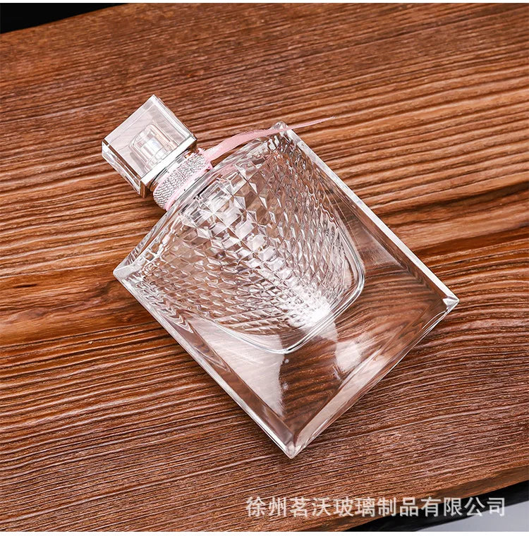 Bayonet Perfume Bottle 75ml Fish Scale Bottle with Silk Scarf Cap Transparent Glass Cosmetic Dispensing Empty Bottle