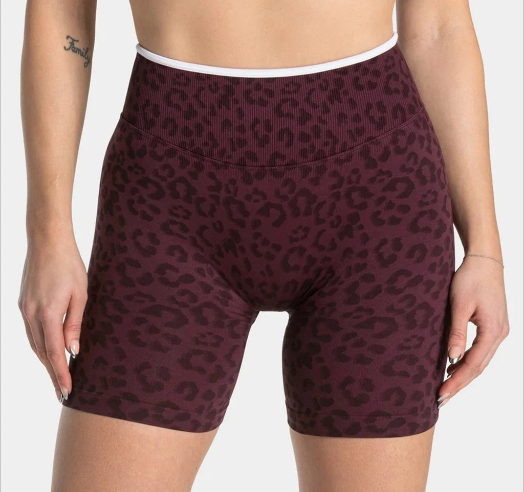 Custom LOGO women's hot-selling in high waist belly leopard print  colors seamless yoga hip lift tight running sports shorts
