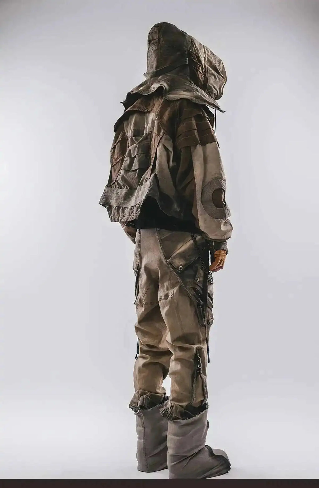 HKSH Autumn New Men's Hooded Distressed Patchwork Folded Waste Land Tactical Punk Techwear Shoulder Batwing Sleeve Jacket HK2392