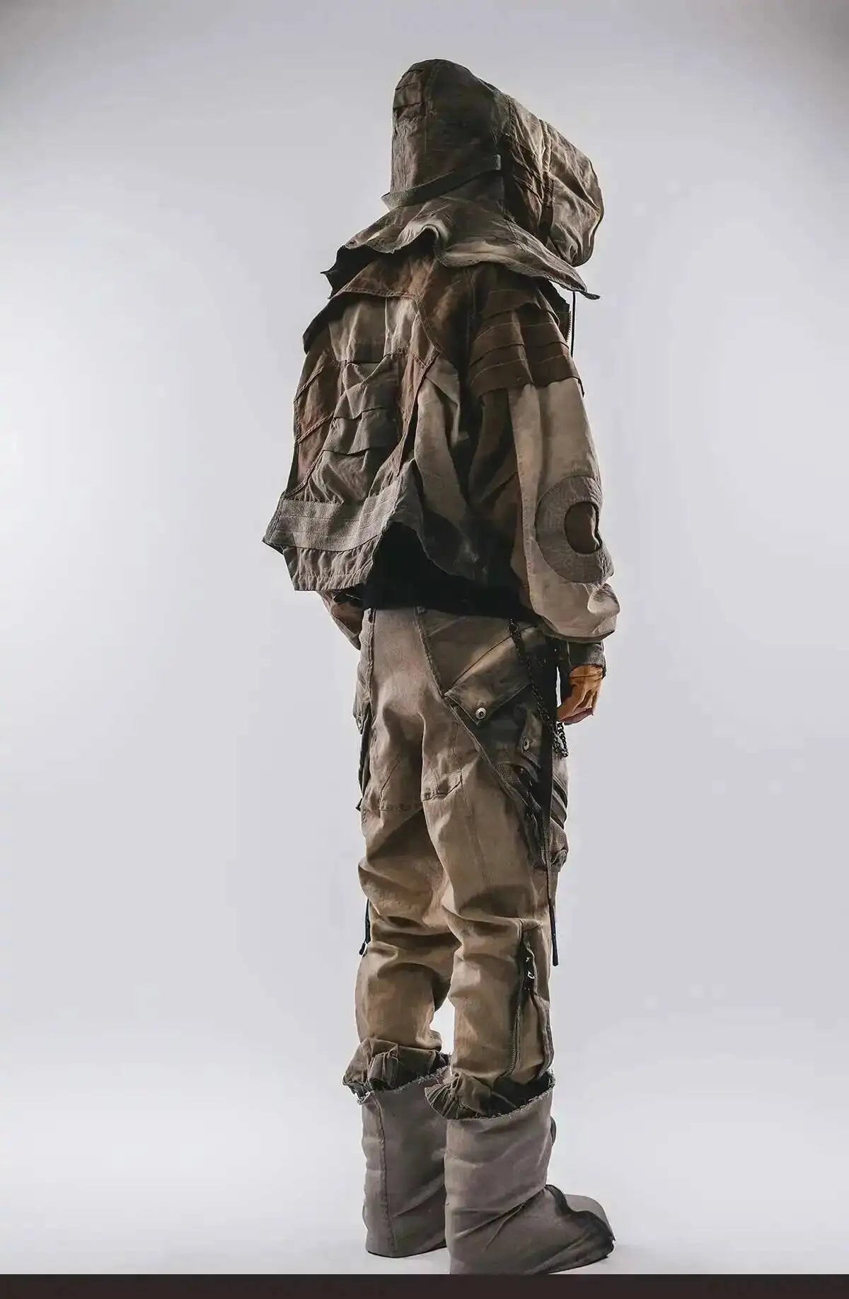 HKSH Autumn New Men's Hooded Distressed Patchwork Folded Waste Land Tactical Punk Techwear Shoulder Batwing Sleeve Jacket HK2392