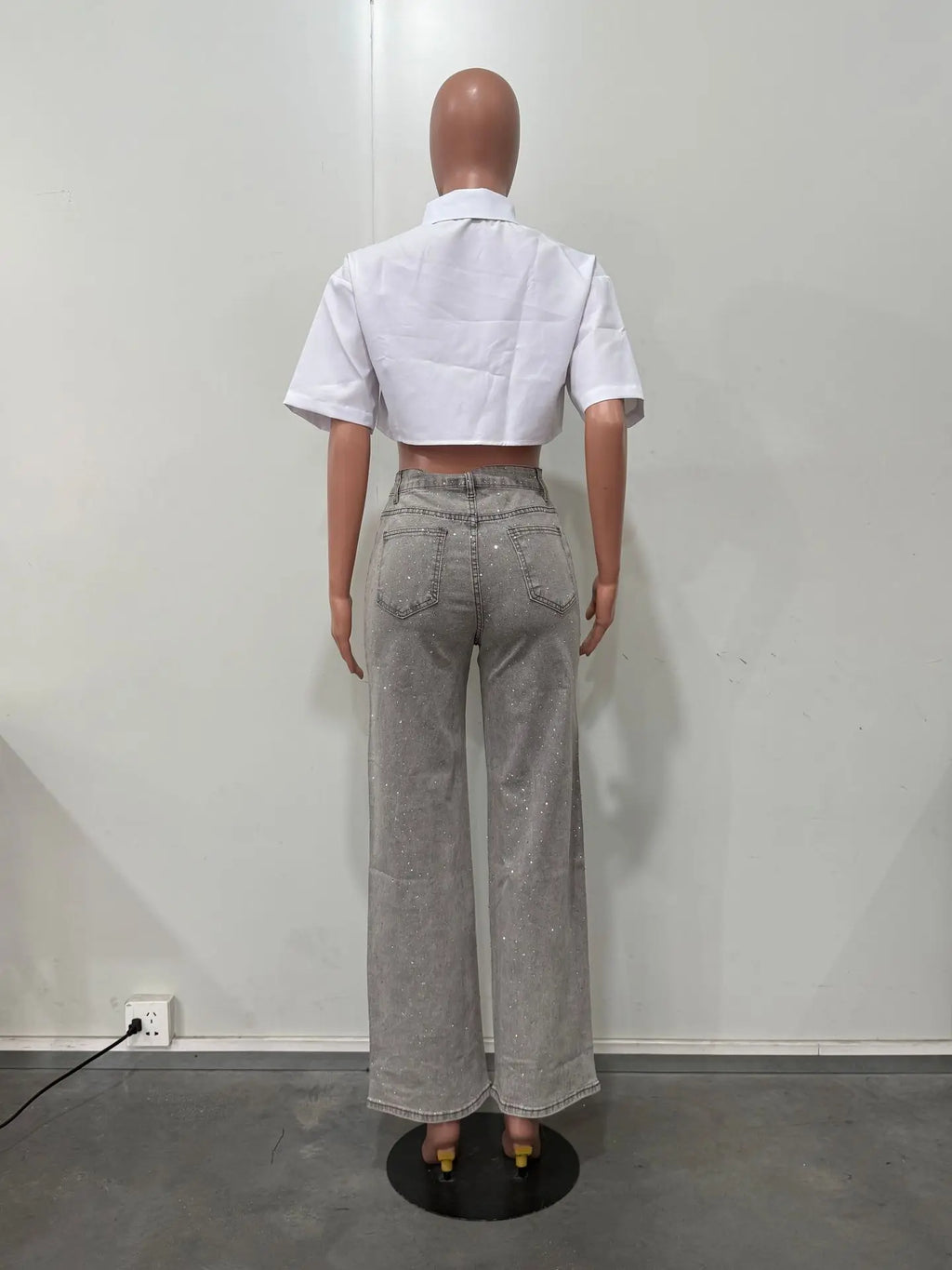 Women's Outfit Featuring Diamond-studded Washed Denim Pants Women's High-waisted Straight-leg Pants, and "hot Girl" Style Pants.