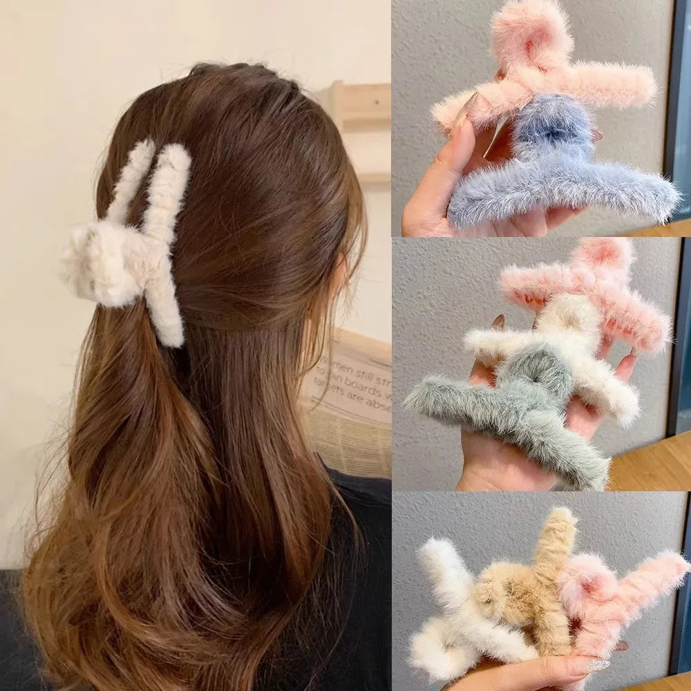 Winter Faux Fur Hair Claws for Women Elegant Acrylic Crab Barrette Hairpin Girls Hair Accessories Furry Headwear Hair Claw Clip