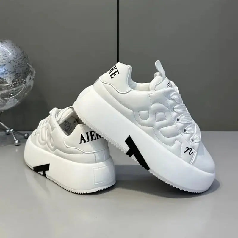 2025 Autumn New Men's Sneakers Round Head Lace-Up Casual Shoes Solid Color Fashion Platform Trend Board Shoes zapatillas hombre