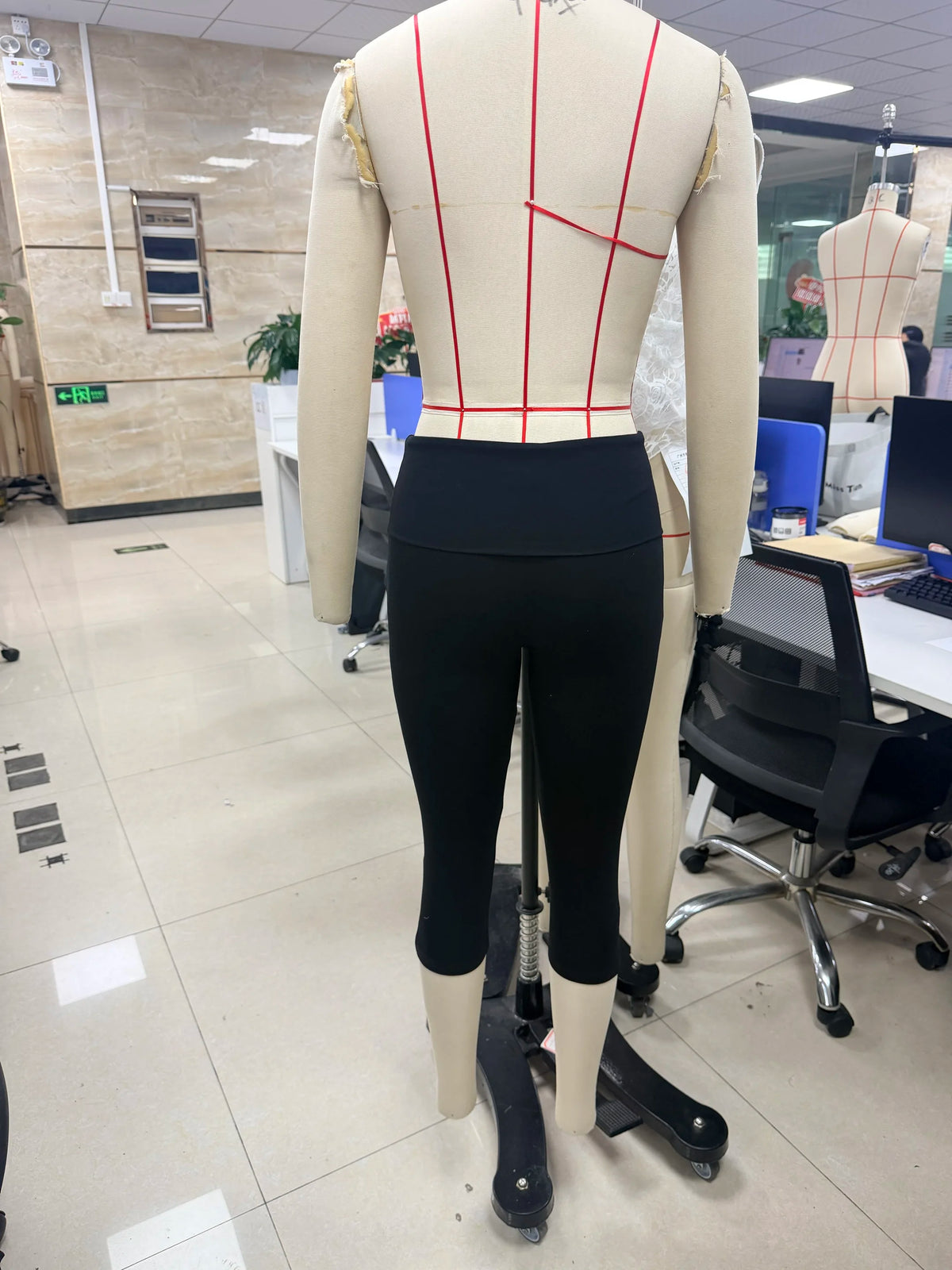 Women Solid Fold Over Waistband Capri Leggings Low Rise Split Hem 3/4 Length Skinny Pants Casual Summer Streetwear Yoga Pants