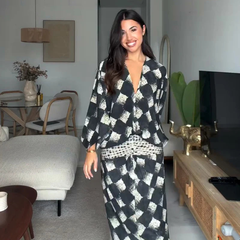 V-Neck Loose Waist Cinched Long Dress Woman Contrasting Colors Short Sleeve Pleated Maxi Dresses Chic Vacation Women's New Dress