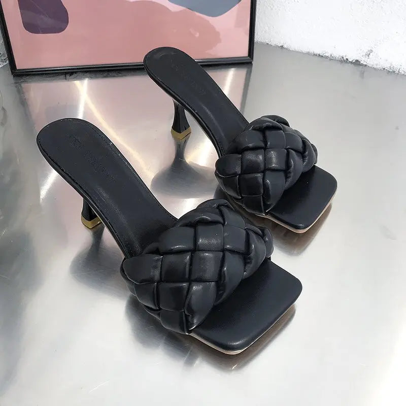 New Women's Summer High-quality Woven Open-toe Flat Casual Slippers Fashionable Stiletto Sandals Womens Outdoor Beach Flip-flops