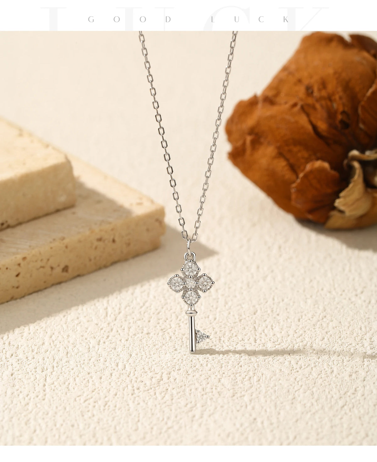 MODIAN D Color Moissanite Four Leaf Clover Key Pendant Necklace 925 Sterling Silver Lab Diamond Chain Fine Jewelry For Women