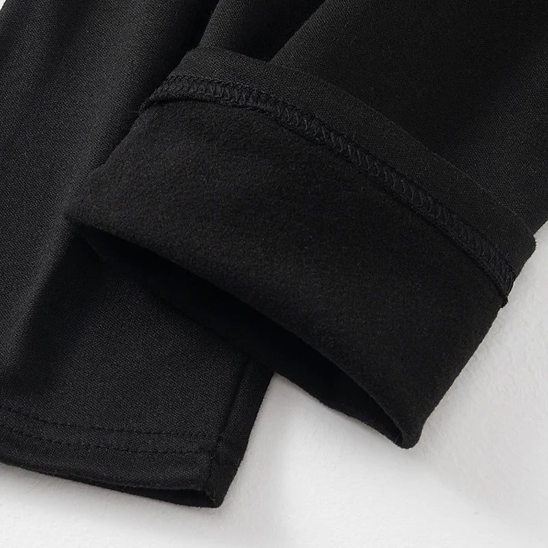 2-piece Men's Autumn/Winter Black Fashionable Versatile Warm Base Set Youth Round Neck Long Sleeved T-shirt Elastic Waisted Pant