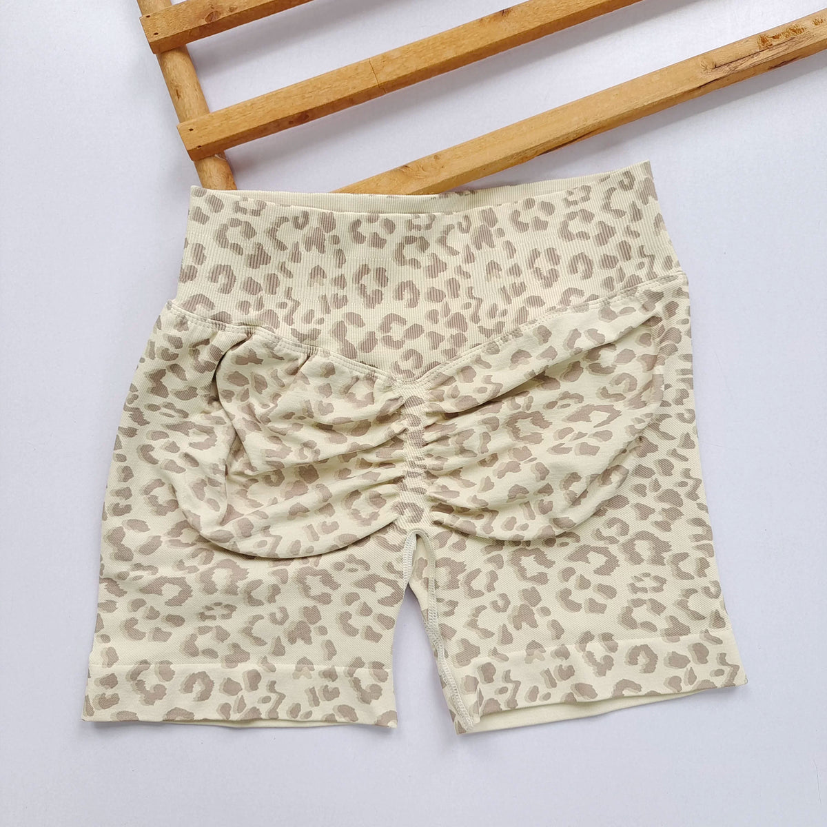 Women's High-Waisted Seamless Fitness Shorts: Tummy Control Compression, Butt-Lifting, High-Elastic Breathable, for YOGA