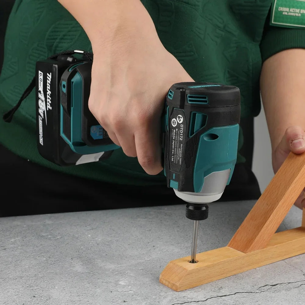 Makita DTD172 Impact Drive 1/4inch Brushless Electric Screwdriver Cordless 180N.m Electric Drill Power Tools