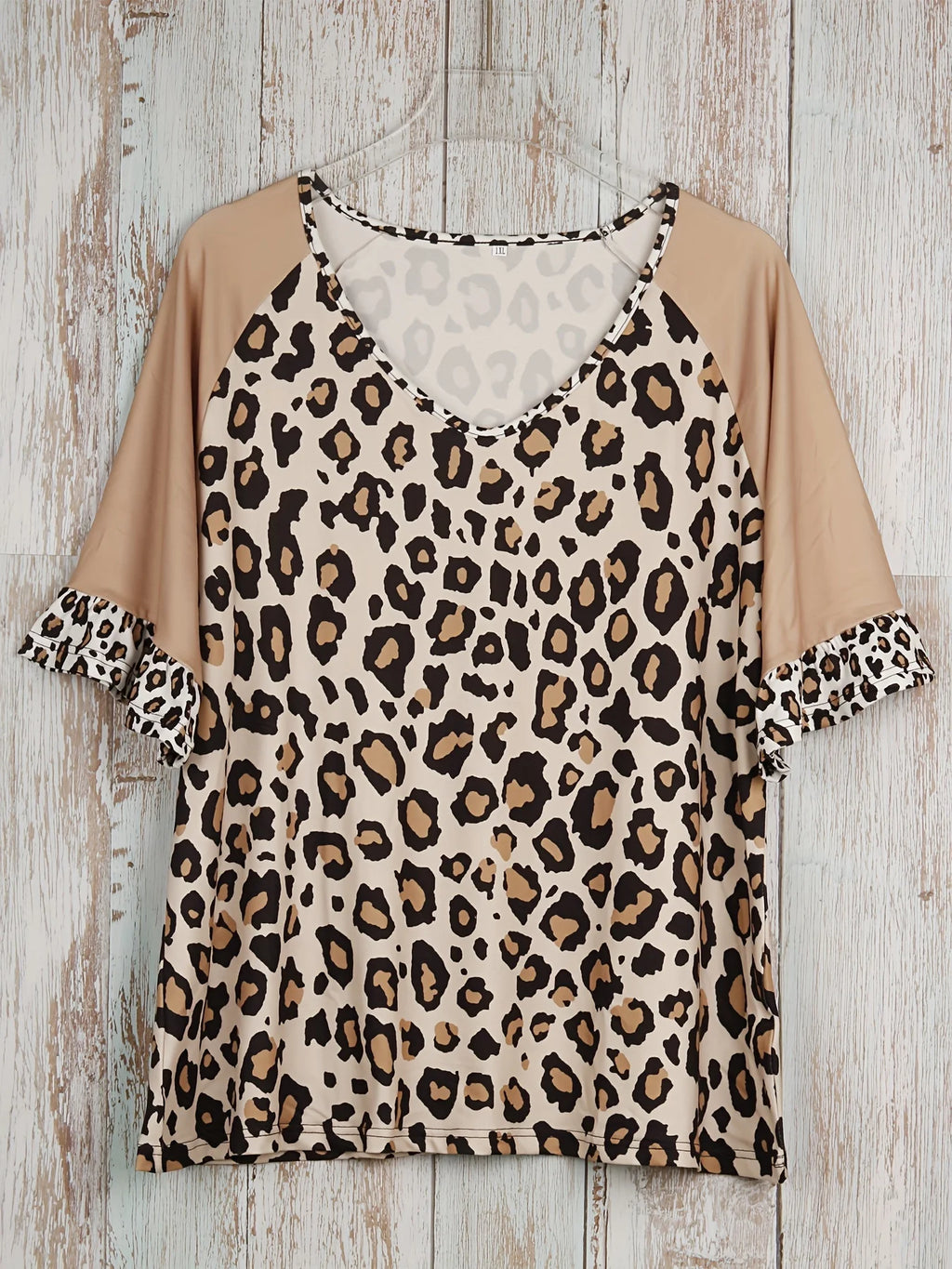 Plus Size Leopard Print T-Shirt Casual V Neck Short Sleeve T-Shirt Women's Plus Size Clothing