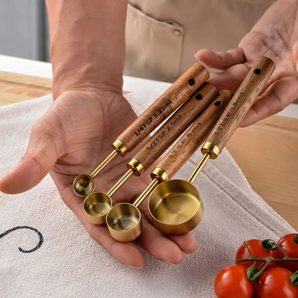 4pcs Golden Measuring Cups and Spoons Set Stainless Steel Measuring Cups Spoons Set with Wooden Handle Baking Kitchen Gadgets
