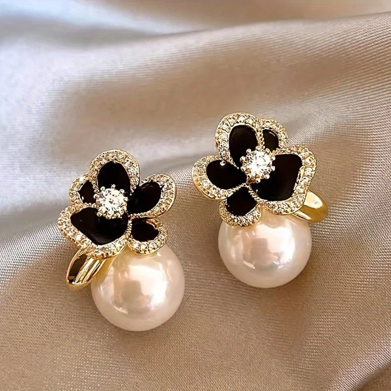 Huitan Gorgeous Black Enamel Flower Stud Earrings Wedding Party Big Round Imitation Pearl Earrings Fashion Jewelry for Women