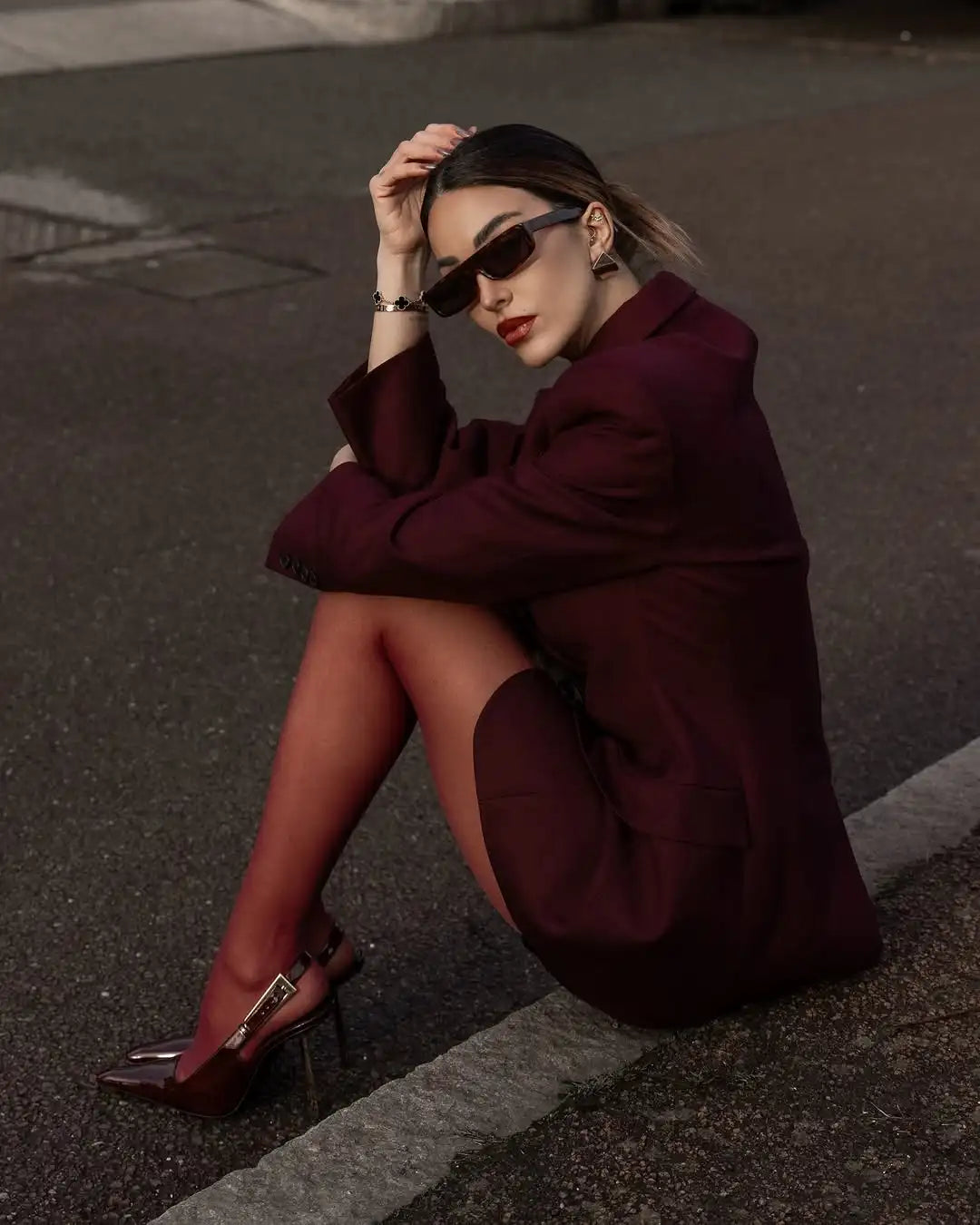 Burgundy Single-Breasted Cinched Waist Blazer, Tailored Hourglass Fit Peak Lapel Jacket, Sophisticated Office & Evening Wear