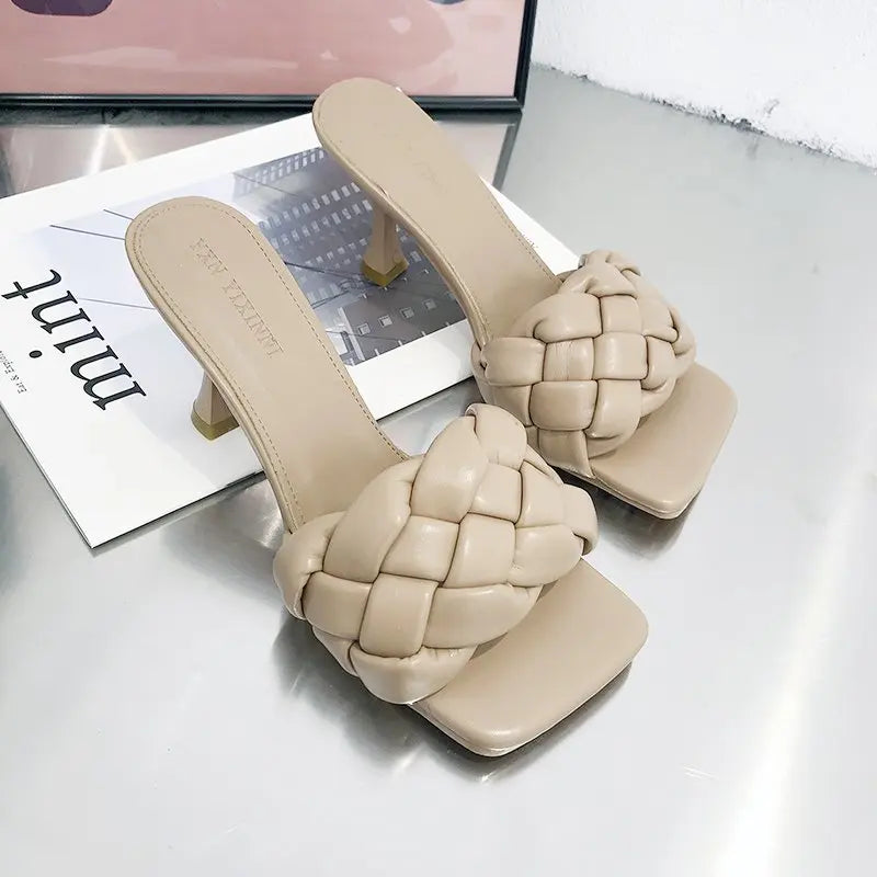 New Women's Summer High-quality Woven Open-toe Flat Casual Slippers Fashionable Stiletto Sandals Womens Outdoor Beach Flip-flops